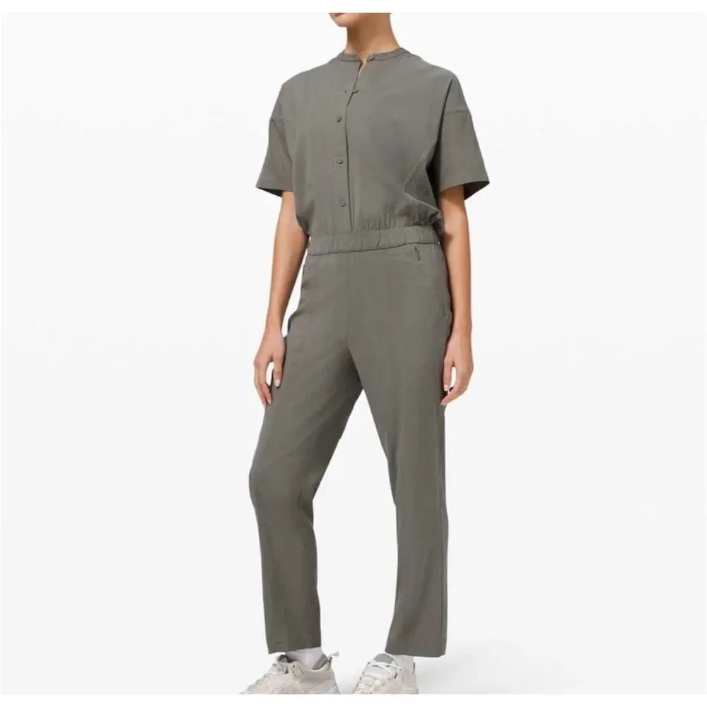 Rare Lululemon Jumpsuit Perfectly Poised Sz 4 Short Sleeve Button Up Green